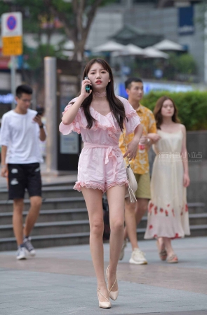 粉色系高跟女孩