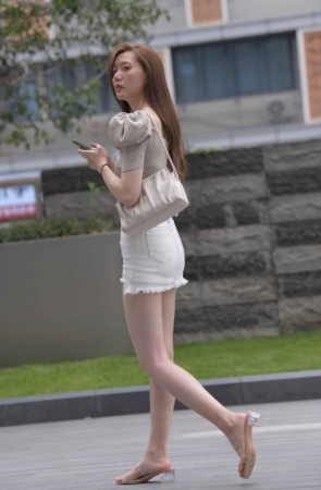 精选街拍作品 NO.1394 一始街拍作品 – 白裙美女[789P/914MB]