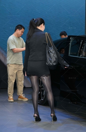 超级油亮黑丝长腿