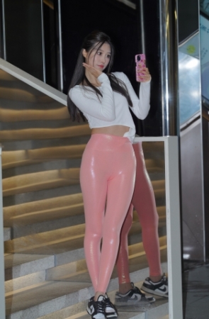 桃色女孩