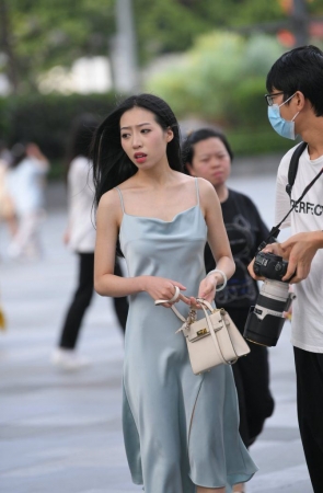 丝质吊带裙 [151P-3.10GB]