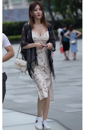 性感漂亮的长裙美女(24P)[466M/JPG]