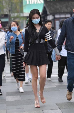 小巧玲珑的小姑娘/231117-10-50 15P