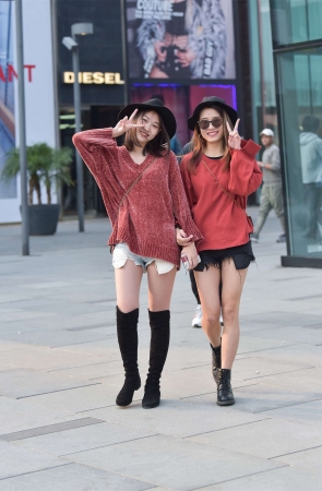 青春靓丽红色美