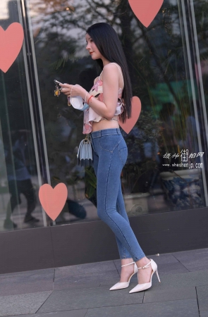 21728-1+213/蜜桃裤小姐姐 5P