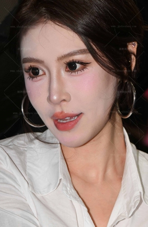 26328-12-61√秘书风黑丝美女-不知其名 11P