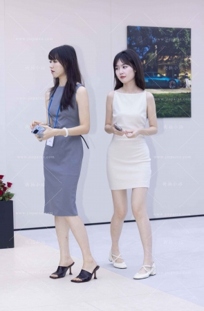 漂亮的小姐姐 [15P]