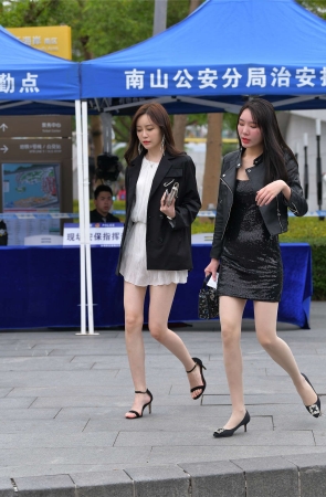 黑色紧身包臀裙肉丝