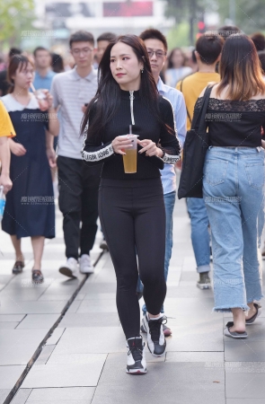 一起逛街