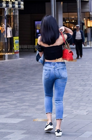 美胸性感美女