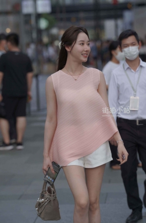 甜美小姐姐