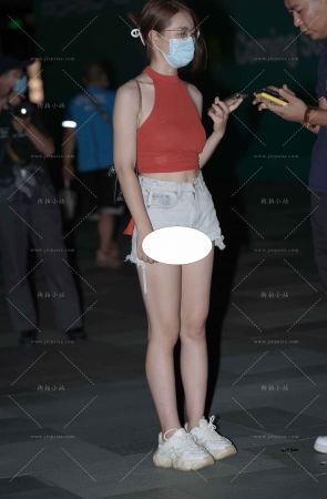 搭讪热裤眼镜妹  [21P]