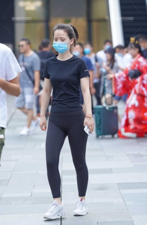 黑色瑜伽裤