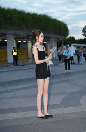 这腿又细又直~