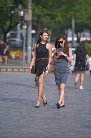 御姐范街拍美女