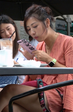 粉色裙性感美女