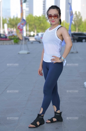 美女很美丽