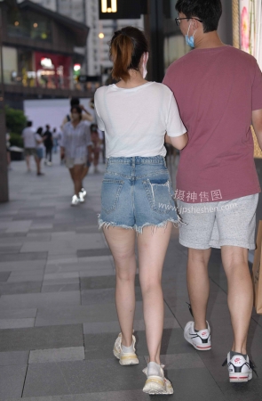 2277-27+75热裤大白腿媳妇 14P