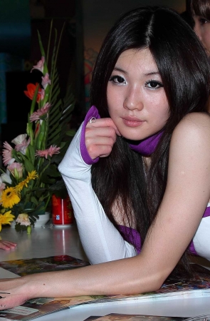 美胸美少女