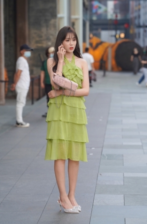 靓丽优雅的女孩