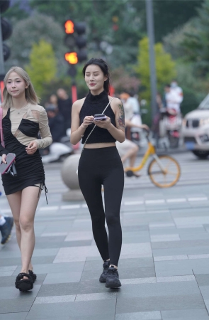 黑色瑜伽运动装