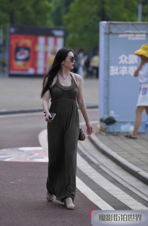 长裙低胸美女3A1076[186M]