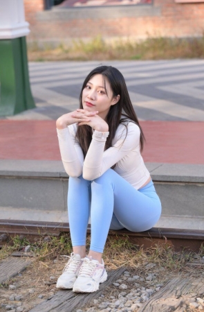 不吃鸡蛋街拍作品  瑾叶 [558P-10.8GB]