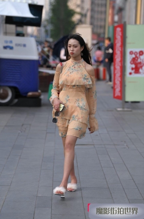 走路姿态优雅3A1827[242M]