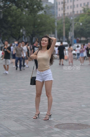 白热裤，大长腿