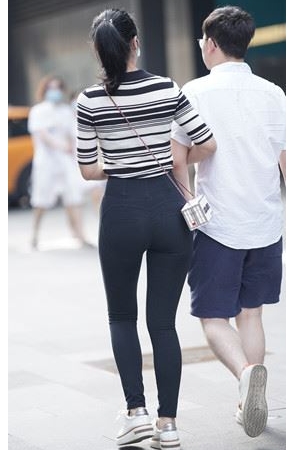 黑色紧身裤美女(35P)