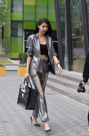 大长腿美女