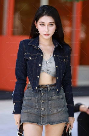 上海时装周-纽扣热裤