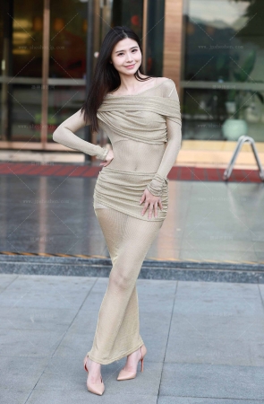 流金连衣裙网红-冰冰酱【套图➕单反视频】 10P