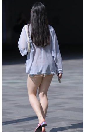 漂亮的美腿小姐姐(48P)