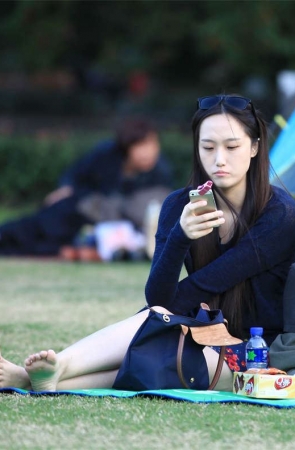 No641 一年未见的白晰美女，果然人更性感，足更妖艳了 第3套