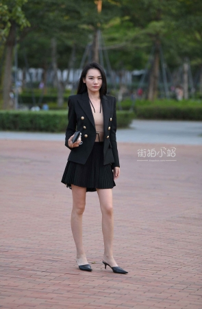短裙美腿