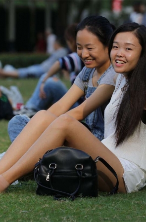 No993 大长腿下的一双短肉丝，就把这妹子当成我请来的模特吧 第2套