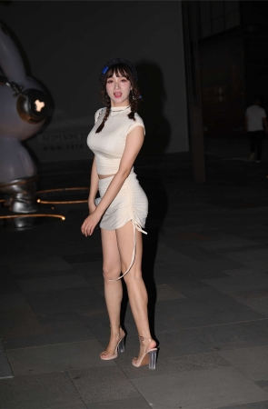 甜美可爱白色套装裙