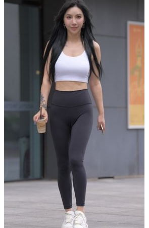 黑色瑜伽裤美女【套图+视频】