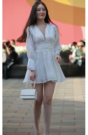 白裙美女【套图+视频】