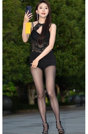 高跟黑丝美女(73P)