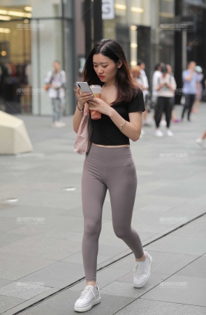 翘臀紧身裤