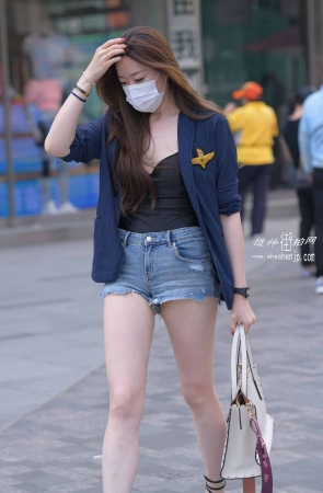 23138-132靓丽少妇 9P