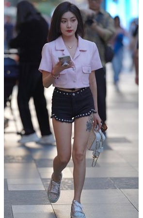 黑色热裤美女(44P)