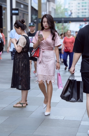 深V美女