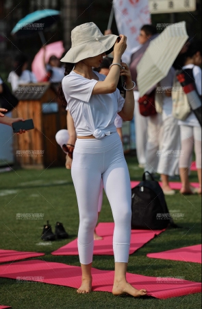 第1460篇&紧身裤美女&