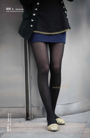 蓝色超短裙黑丝长腿mm