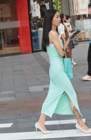 白裙街拍高跟shaofu