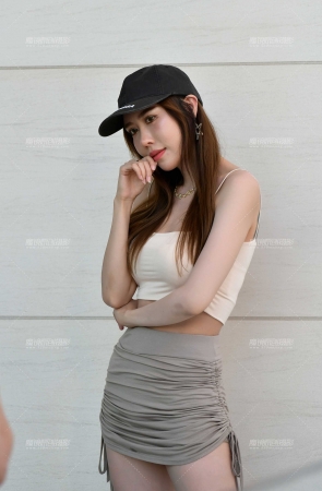 &可爱白皙美女&