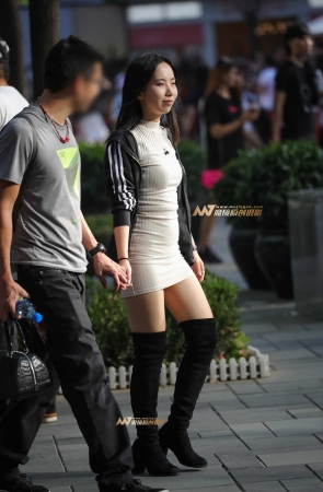 包臀短裙 尽显好身材